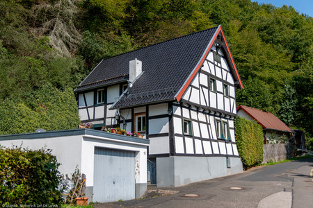 September 2020 13:01