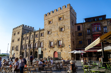 September 2018 19:33